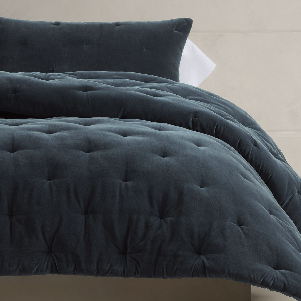 Vera Wang Luster buy Quilt Coverlet Comforter